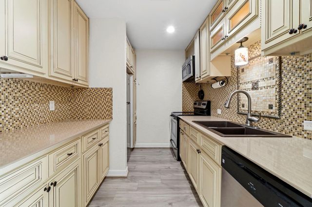 203-C Lakeview Terrace, Montgomery, TX 77356