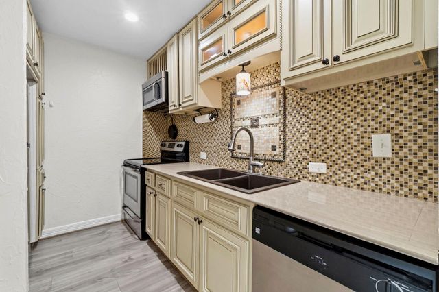 203-C Lakeview Terrace, Montgomery, TX 77356