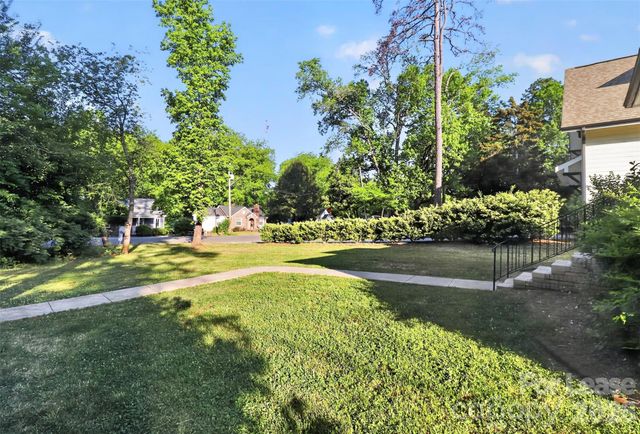 3441 Commonwealth Avenue, Charleston, NC 28205