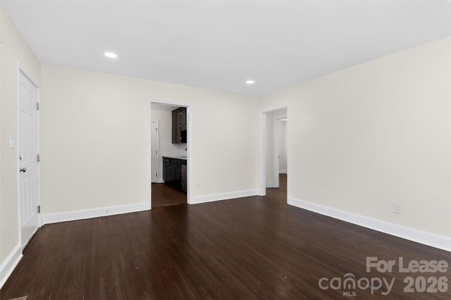 3441 Commonwealth Avenue, Charleston, NC 28205