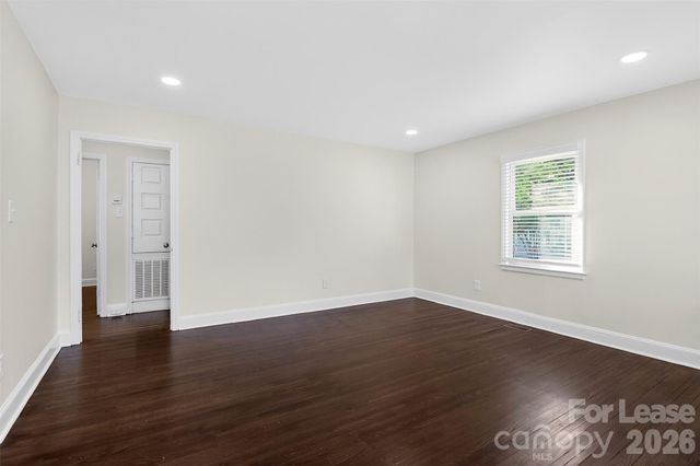 3441 Commonwealth Avenue, Charleston, NC 28205