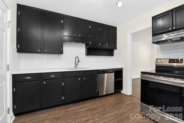 3441 Commonwealth Avenue, Charleston, NC 28205