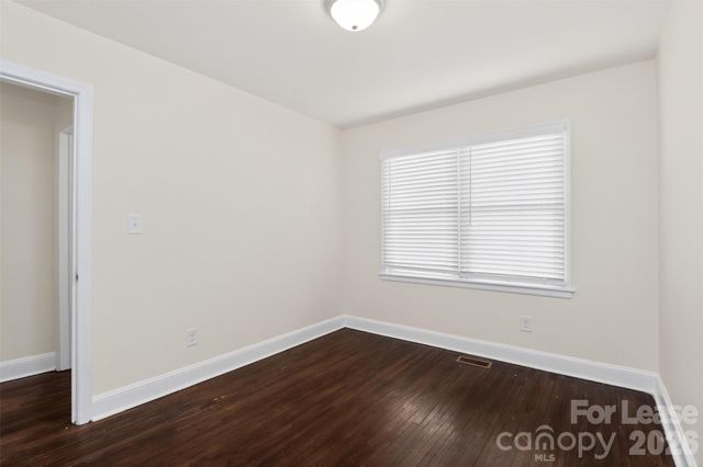 3441 Commonwealth Avenue, Charleston, NC 28205