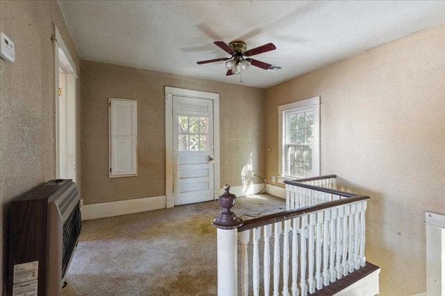 206 E Nebraska Ave, Walters, OK 73572