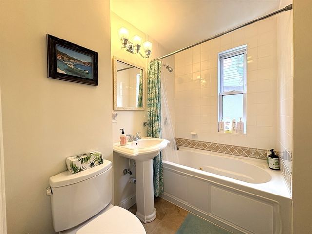 29 Elston 2, Somerville, MA 02144