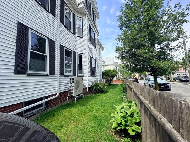 29 Elston 2, Somerville, MA 02144