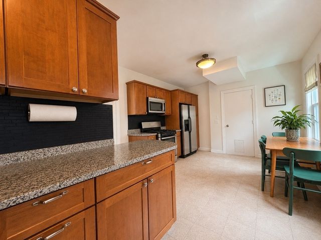 29 Elston 2, Somerville, MA 02144