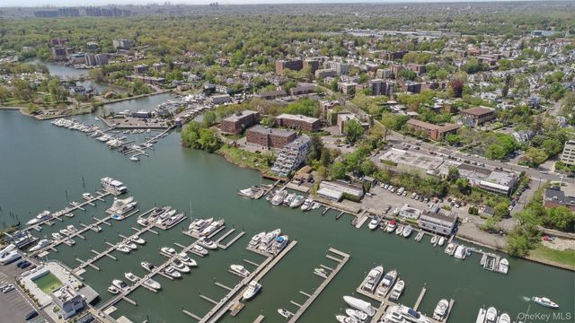 18 Shady Glen Court 403, New Rochelle, NY 10805
