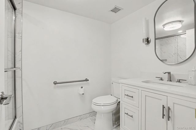 18 Shady Glen Court 403, New Rochelle, NY 10805