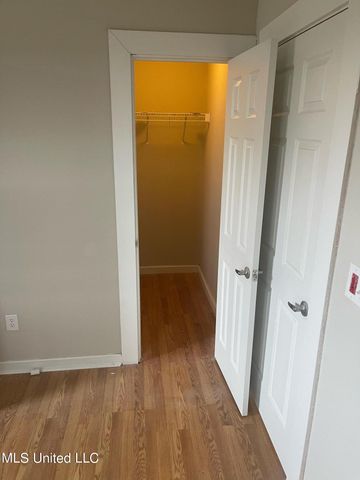 238 Handy Lane, Pass Christian, MS 39571