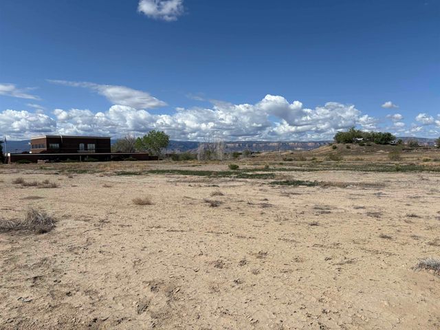 813 North Crest Drive, Grand Junction, CO 81505