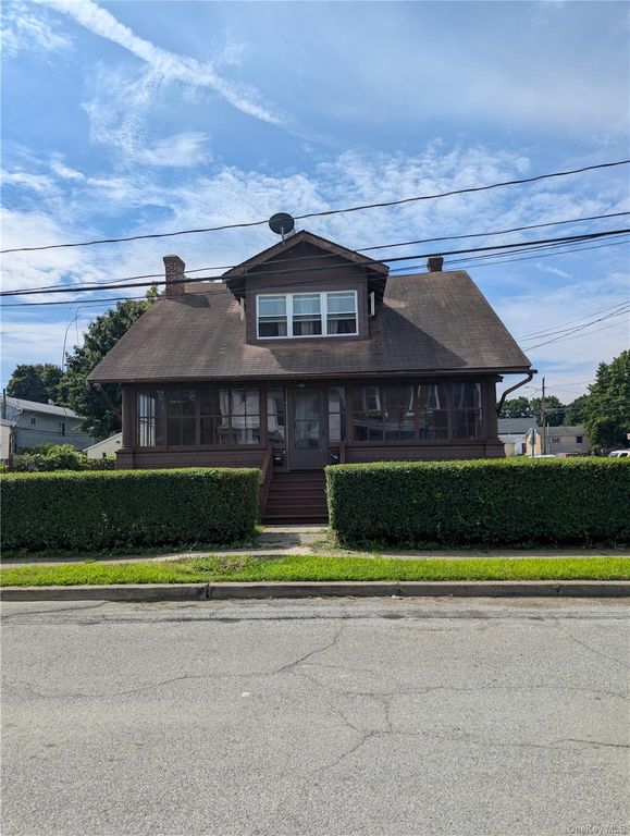 105 Courtney Avenue, Newburgh, NY 12550 — photo 2