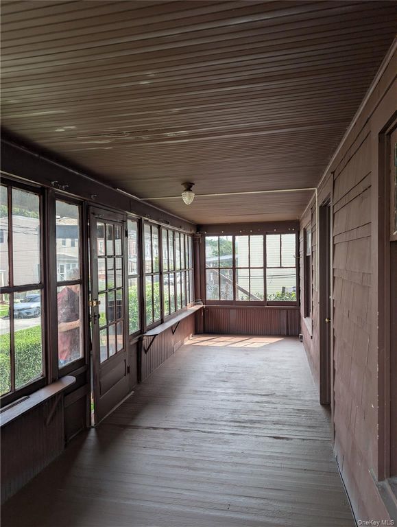 105 Courtney Avenue, Newburgh, NY 12550 — photo 4