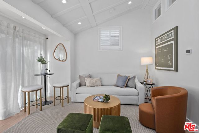 1216 Elm Street, Los Angeles, CA 90291