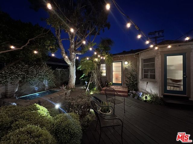 1216 Elm Street, Los Angeles, CA 90291