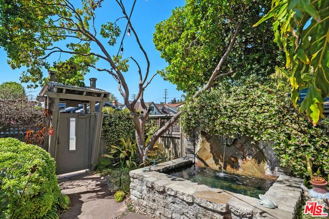 1216 Elm Street, Los Angeles, CA 90291