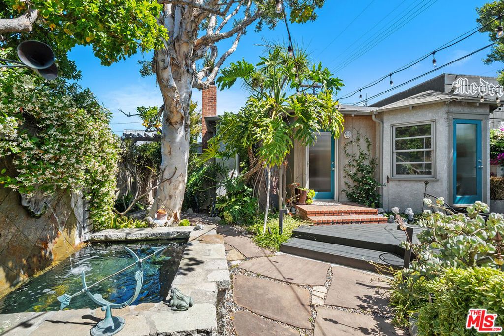 1216 Elm Street, Los Angeles, CA 90291