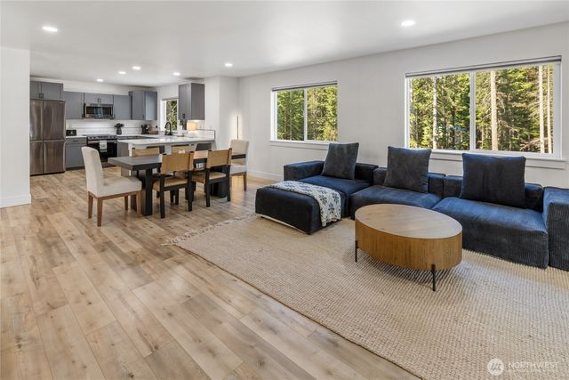 630 Silver Creek Road, Easton, WA 98925