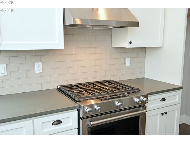 6225 N GREELEY Ave, Portland, OR 97217