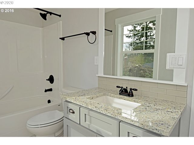 6225 N GREELEY Ave, Portland, OR 97217