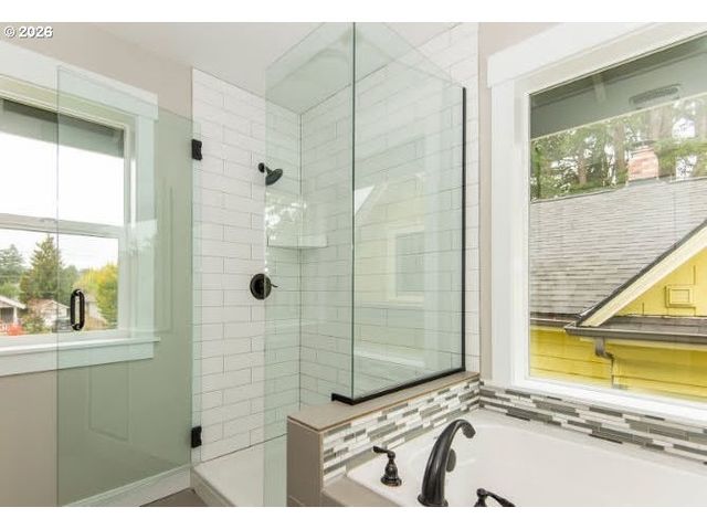 6225 N GREELEY Ave, Portland, OR 97217