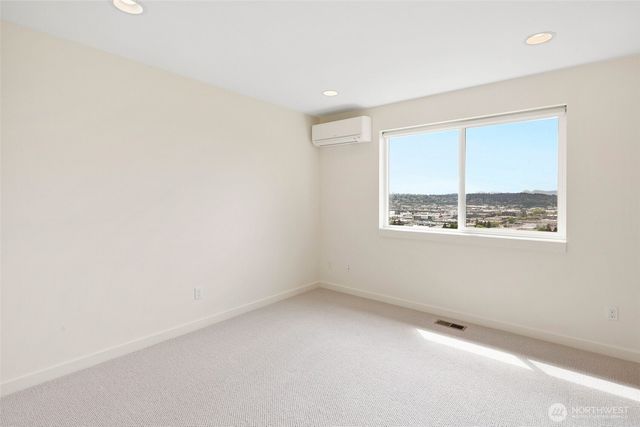 221 NW 50th Street, Seattle, WA 98107