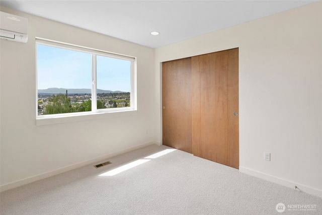 221 NW 50th Street, Seattle, WA 98107