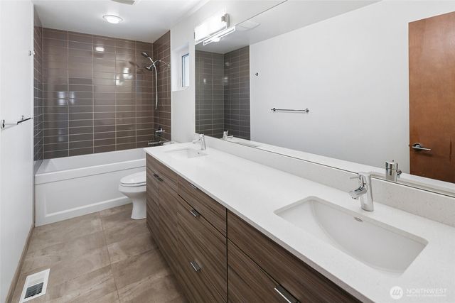 221 NW 50th Street, Seattle, WA 98107