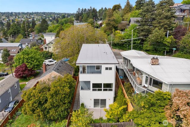 221 NW 50th Street, Seattle, WA 98107