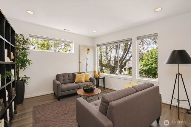 221 NW 50th Street, Seattle, WA 98107