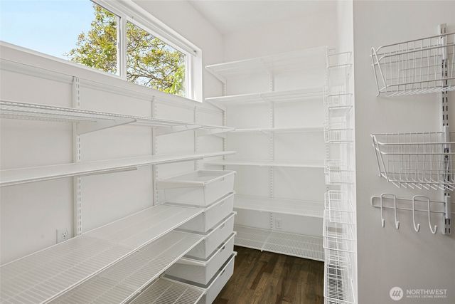 221 NW 50th Street, Seattle, WA 98107