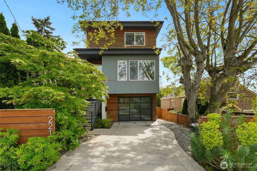 221 NW 50th Street, Seattle, WA 98107
