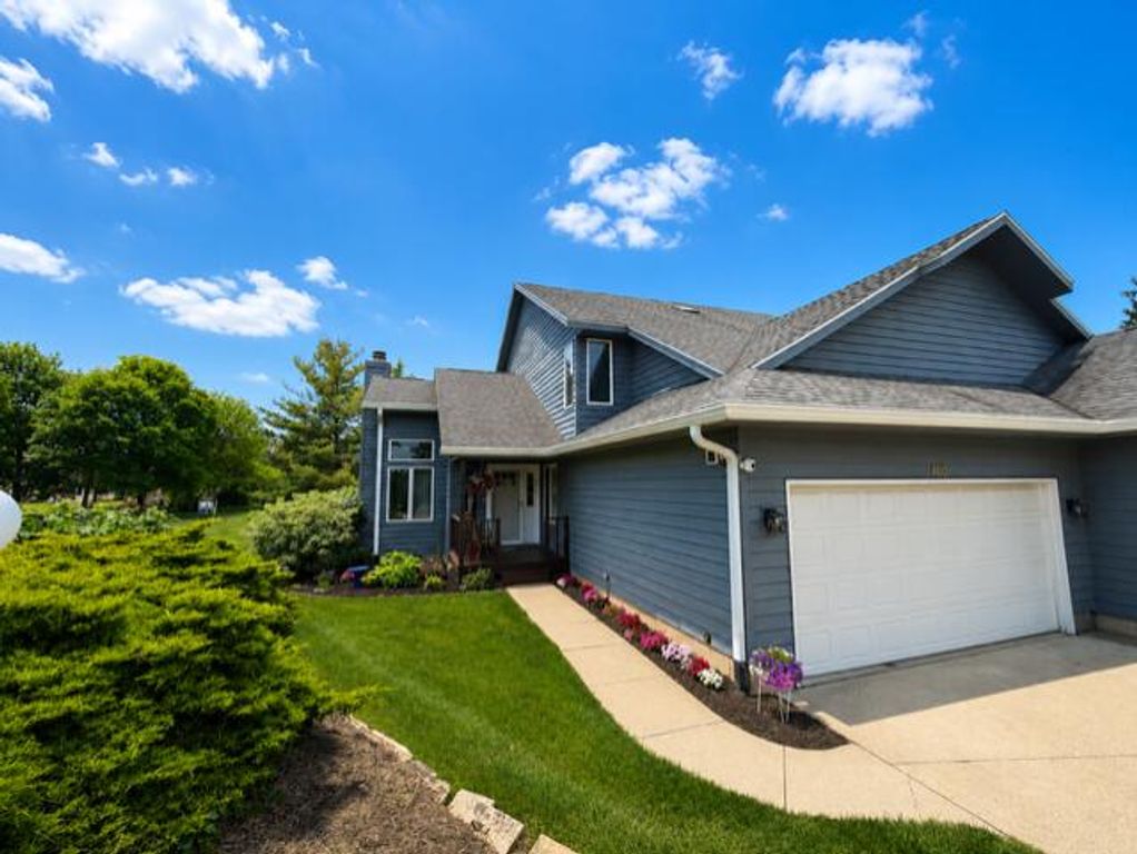 403 Sand Creek Drive N, Chesterton, IN 46304