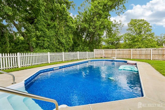 13 Spruce Avenue, Bordentown Twp, NJ 08505
