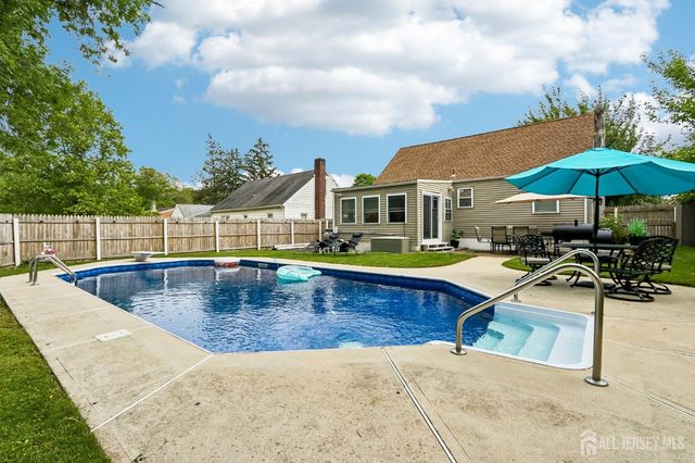 13 Spruce Avenue, Bordentown Twp, NJ 08505