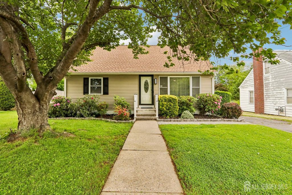 13 Spruce Avenue, Bordentown Twp, NJ 08505