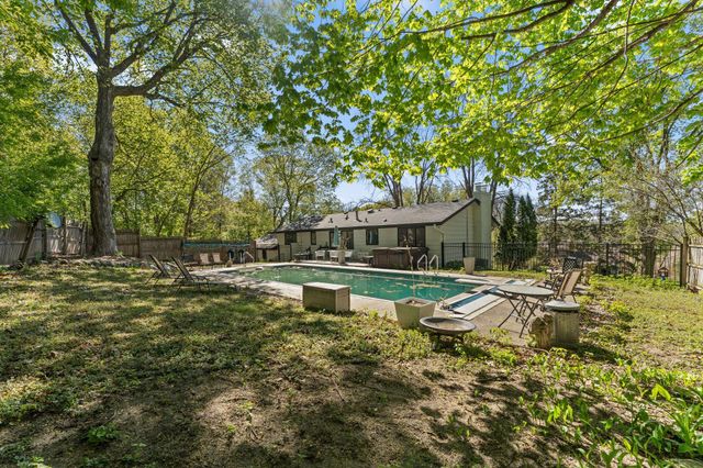 17046 Chiltern Hills Road, Minnetonka, MN 55345