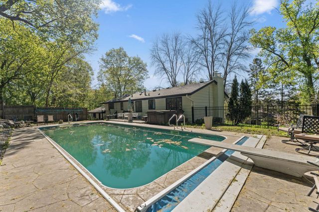 17046 Chiltern Hills Road, Minnetonka, MN 55345
