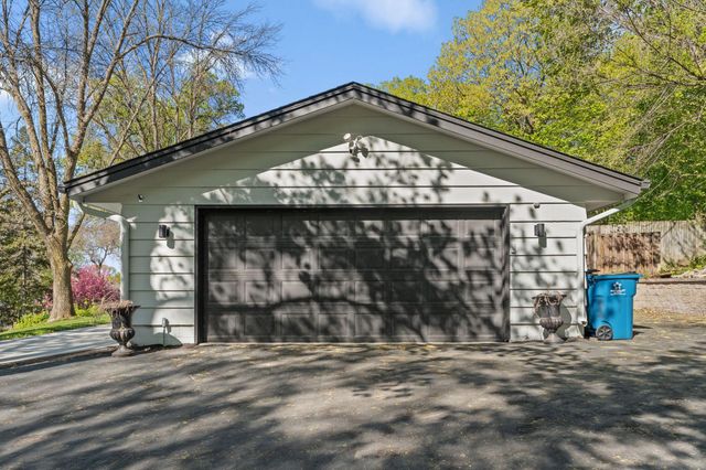 17046 Chiltern Hills Road, Minnetonka, MN 55345