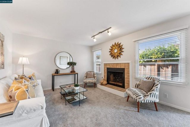 405 Centre Court, Alameda, CA 94502