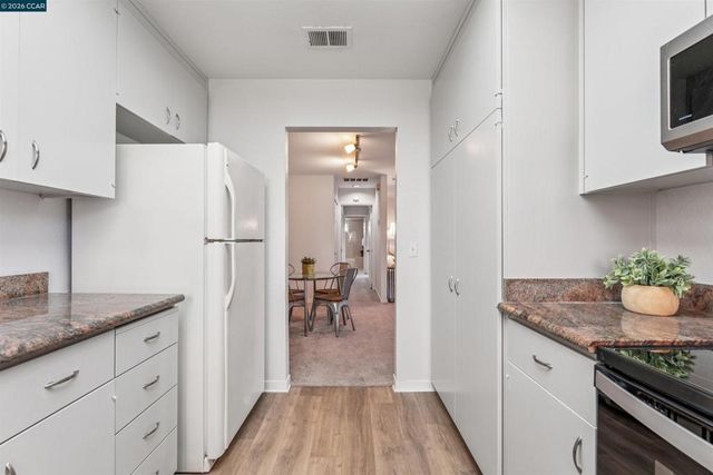 405 Centre Court, Alameda, CA 94502