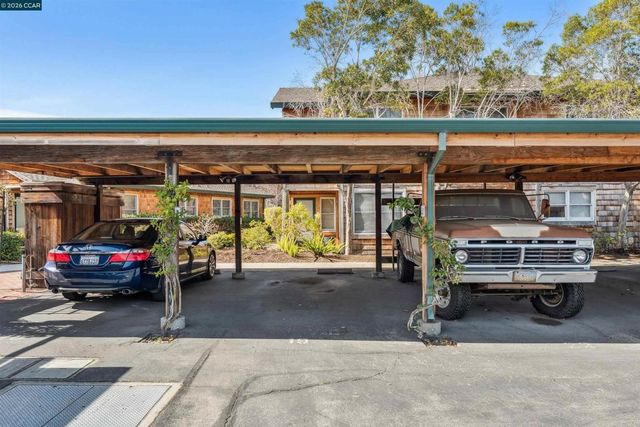 405 Centre Court, Alameda, CA 94502