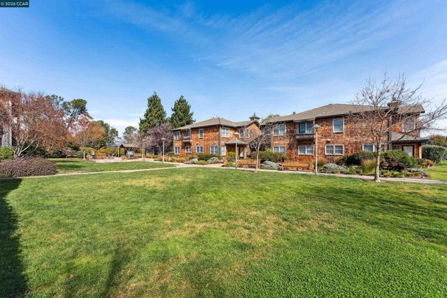 405 Centre Court, Alameda, CA 94502