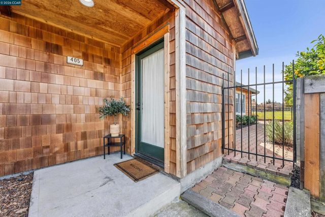 405 Centre Court, Alameda, CA 94502