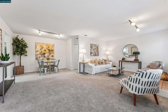 405 Centre Court, Alameda, CA 94502