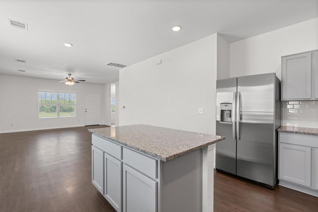 108 Biscayne DR, Hutto, TX 78634