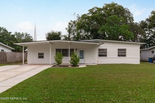 2717 ARLEX Drive E, Jacksonville, FL 32211