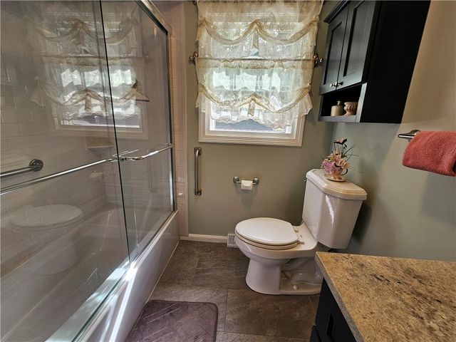 19 Black Walnut Drive, Coventry, RI 02816