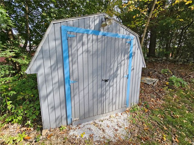 19 Black Walnut Drive, Coventry, RI 02816