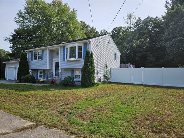 19 Black Walnut Drive, Coventry, RI 02816
